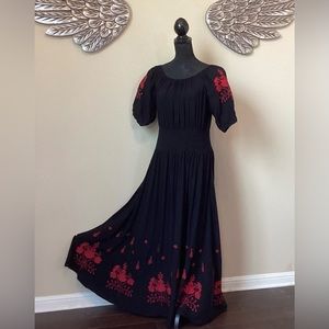 The Pyramid Collection Black & Red Long Dress